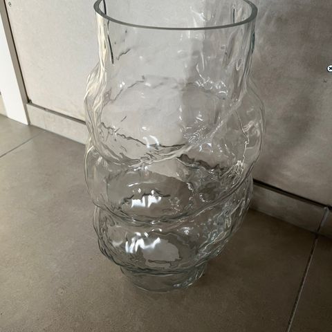 Nydelig ny vase