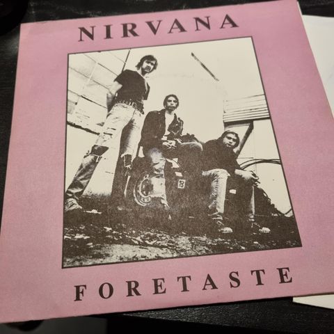 Nirvana 7" live og studio-innspillinger