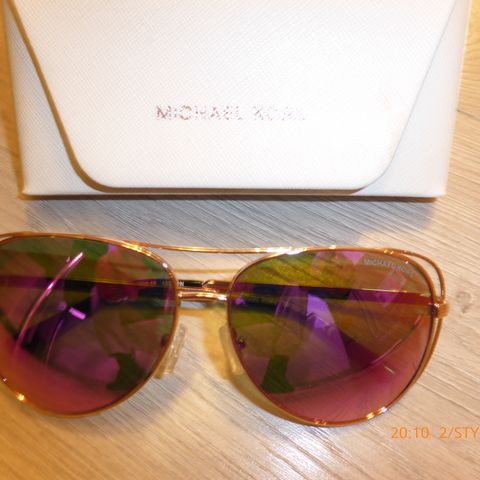 Michael Kors solbriller for kvinner