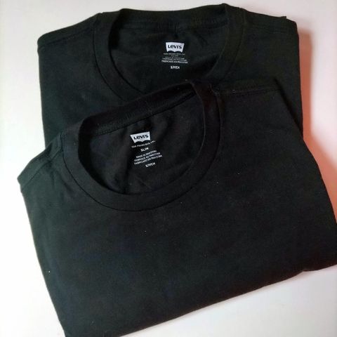 LEVI'S Slim Crewneck Tee - 2 PACK - BRAND NEW!!