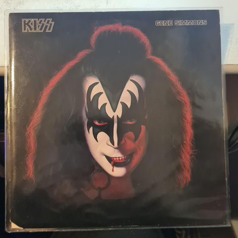 Kiss  Gene Simmons-Frakt 99,- Norgespakke! tar 3 dager! + 2200 Lper!