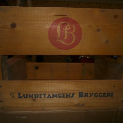 Lundetangens Bryggeri Ølkasse (Porto 135,00)