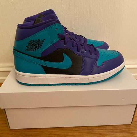 Helt nye jordan 1 mid! str 38,5