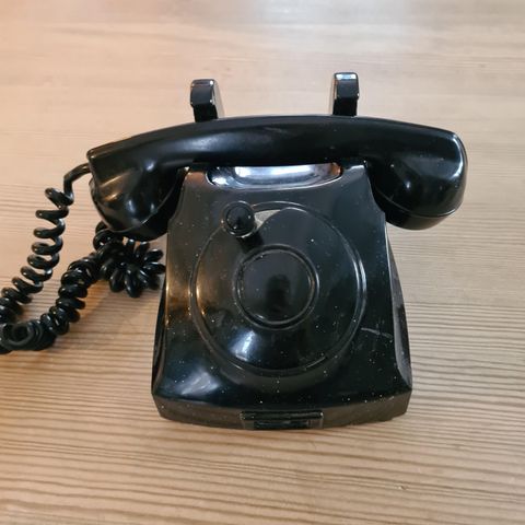 Vintage sveive telefon fra Televerket