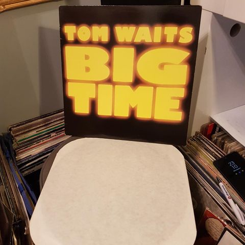 Tom Waits big time