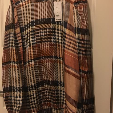 Silke 100% (silk, seide) ny XL bluse -geometri mønster!