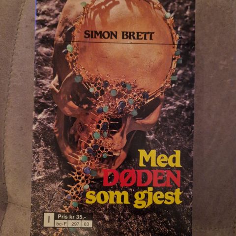 Med døden som gjest - Simon Brett - Pocket