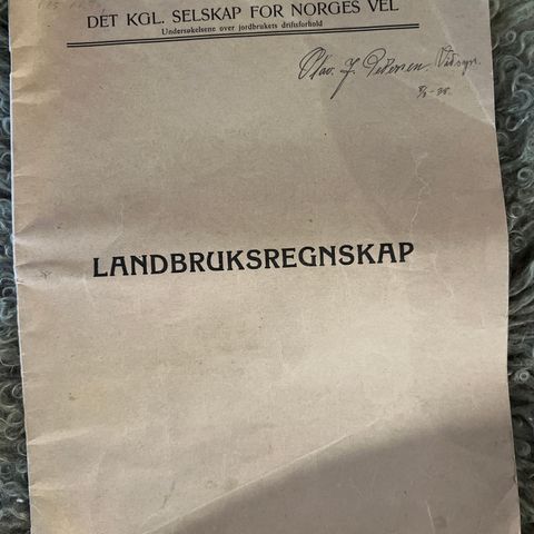 LANDBRUKSREGNSKAP ANNO 1938 / utfylt med mange sider