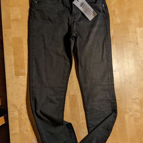 Skinny jeans svart mid waist S/32