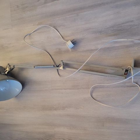 Gammel skrivebordslampe Ledu WH