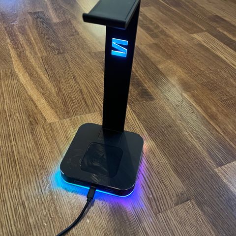 Svive headset stand