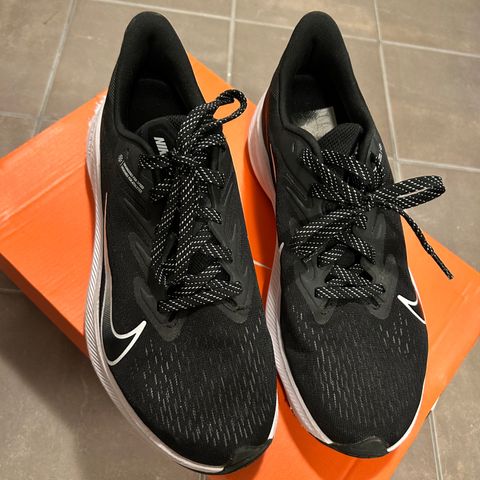 Nike innesko str 40