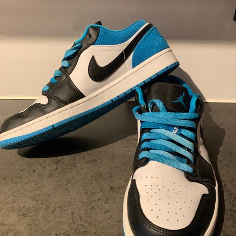 Jordan 1 low - tar bud