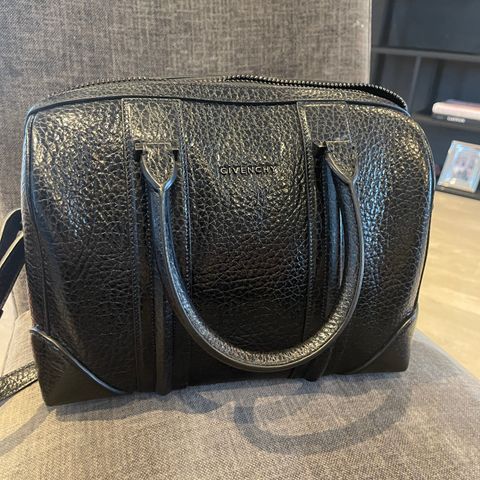 Givenchy svart håndveske