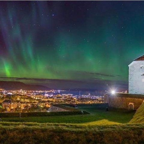 Trondheim fra Kristiansten festning av Aziz Nasuti