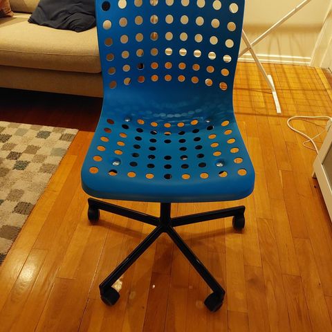 Blå stol fra IKEA