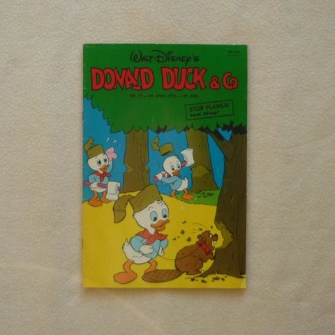 Donald Duck Nr. 17/1976 med stor plansje som bilag.
