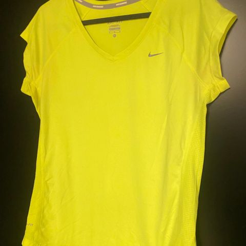 NIKE t-skjorte neongul strl M