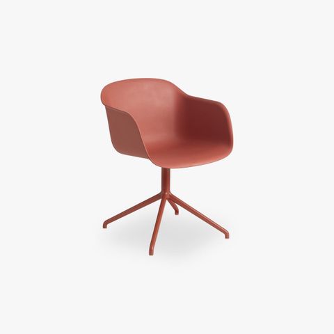 kontorstol Muuto Fiber Chair Swivel støvete rød