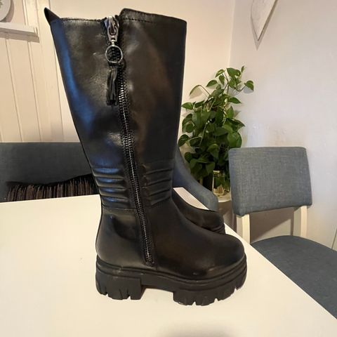 Høye boots