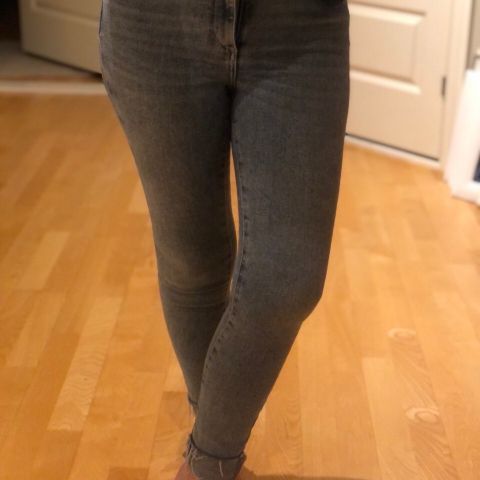 Never denim elastisk jeans / bukse til dame i str S fra Cubus
