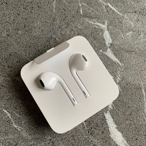 Ny) Apple EarPods med Lightning-tilkobling ORIGINAL