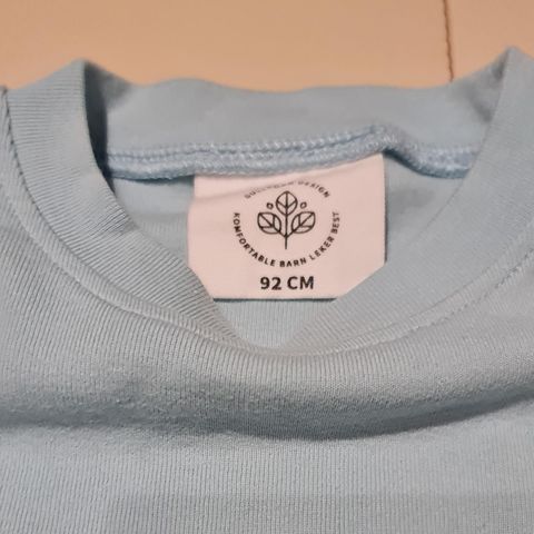 Gullkorn design T-skjorte, 92