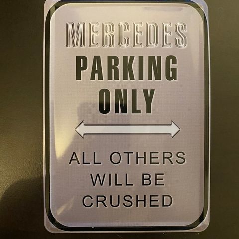 Mercedes parking only - skilt i metall
