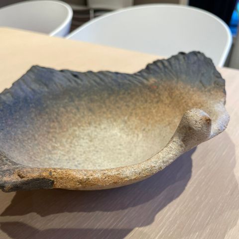 Vakker keramikkskål - formet som en fugl