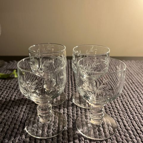 Hadeland Røyne dramglass