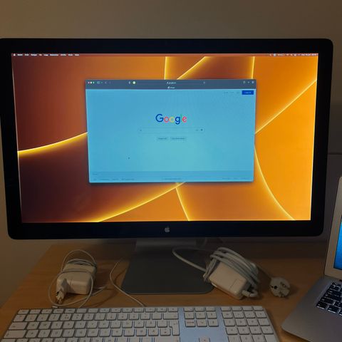 Apple Thunderbolt Display RESERVERT