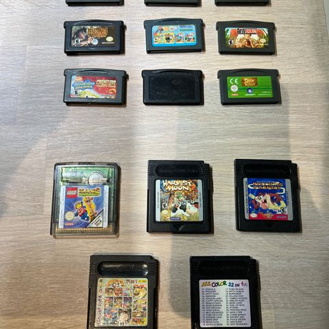 Selger diverse spill til Gameboy Advance, Gameboy Color og Gameboy