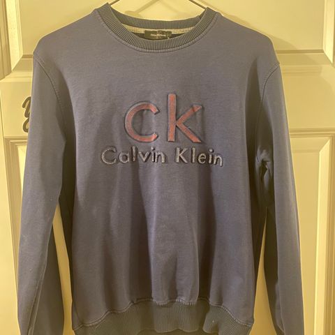 Calvin Klein genser. Størrelse S.