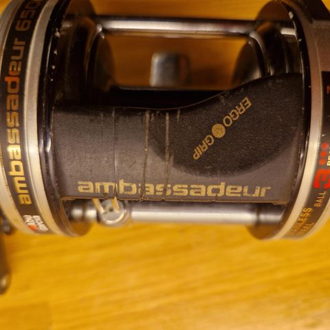 Abu Garcia Ambassadeur 6500 c/ Ron Thomsen IM6 CARBON