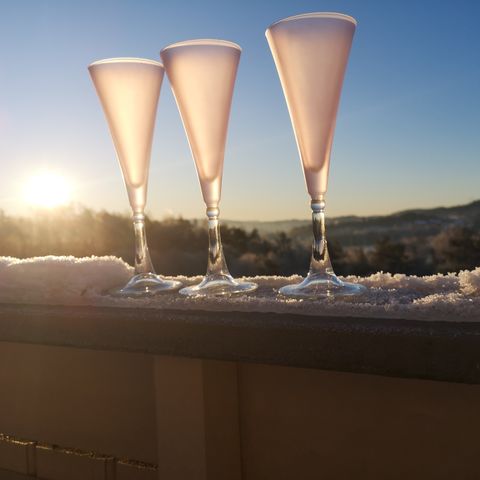 5 rosa-lilla vinglass i frostet glass