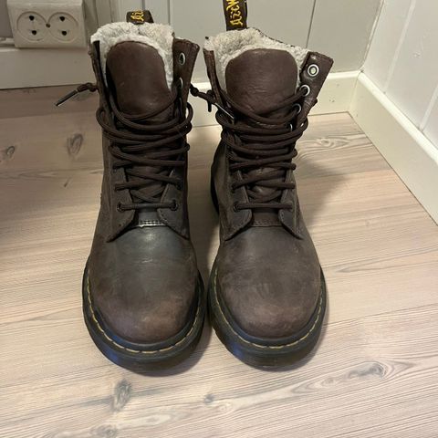 Brune Dr martens