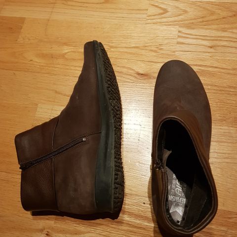 Mephisto sko 40 brune og sorte Adax veske beige i skinn + Geox 39