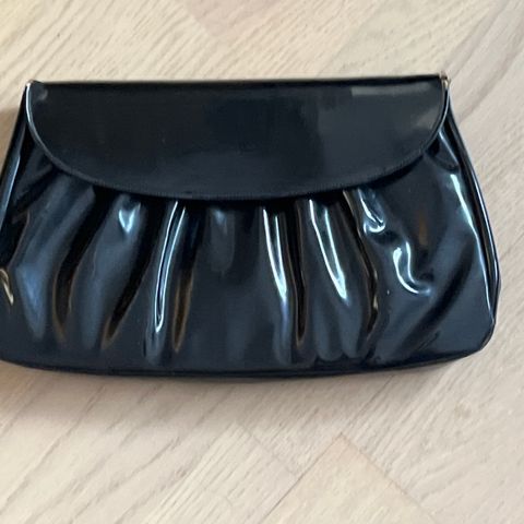 Gammel vintage veske. Clutch lakk veske1950/60 tallet