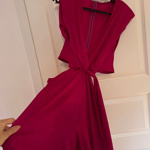 Jumpsuit i fuchsia pink - str 36-38