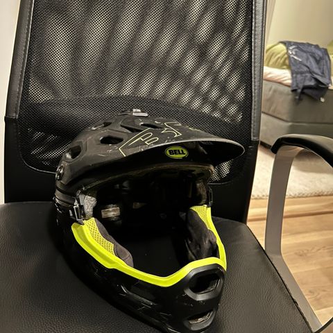 NYPRIS - Full-Face hjelm fra BELL