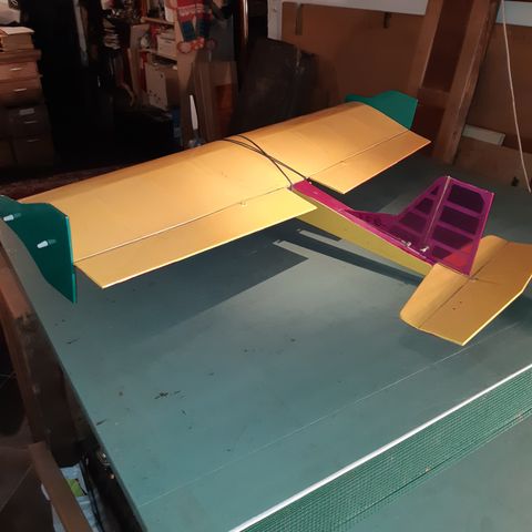 Modellfly elektro