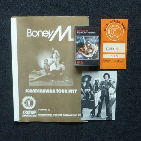 Boney M - Scandinavian Tour 1977 samling/signert kort/Kassett/BSPass+