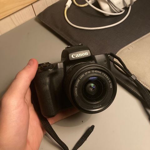 Canon EOS M50