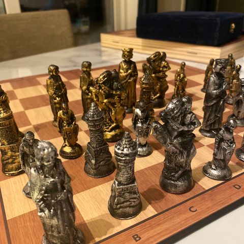 Unike sjakkbrikker
