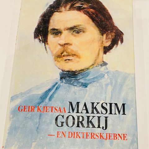 Maksim Gorkij Geir Kjetsaa innbundet bok førsteutgave