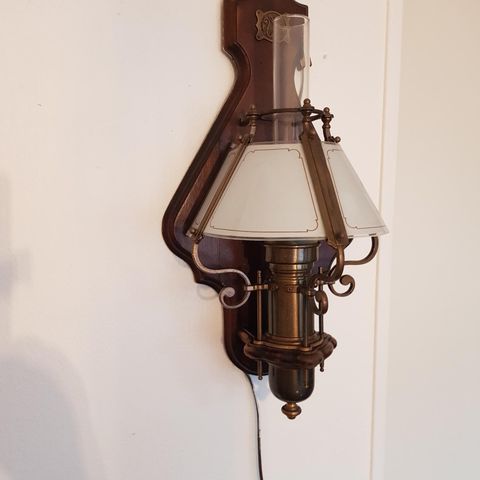 Vegg lampe og taklampe