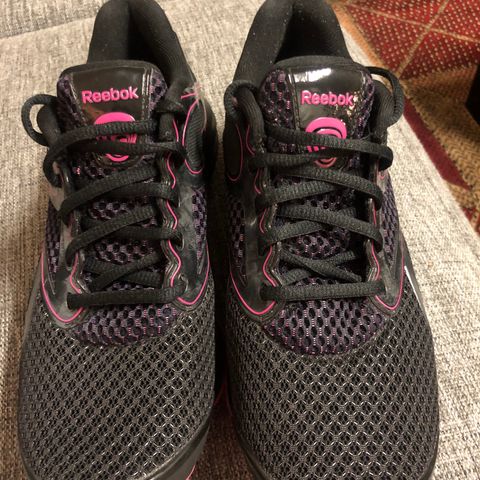 Reebok easytone str 40