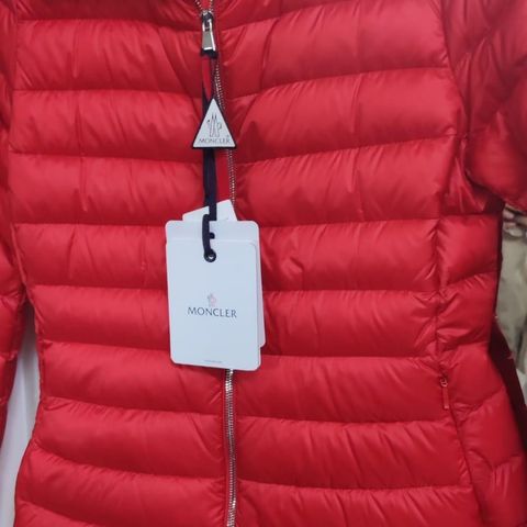 Moncler jakke str 3