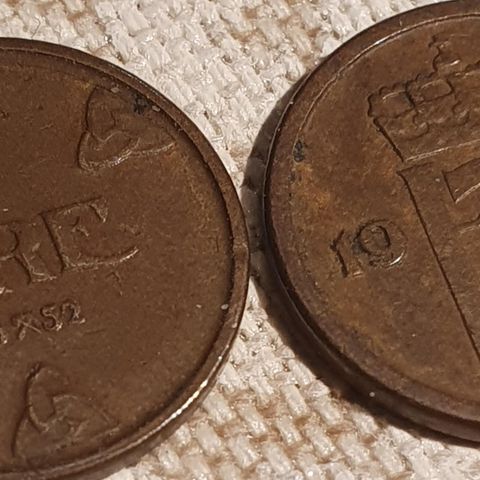 Norsk 1 øre mynt 1952 begge versjoner samlet