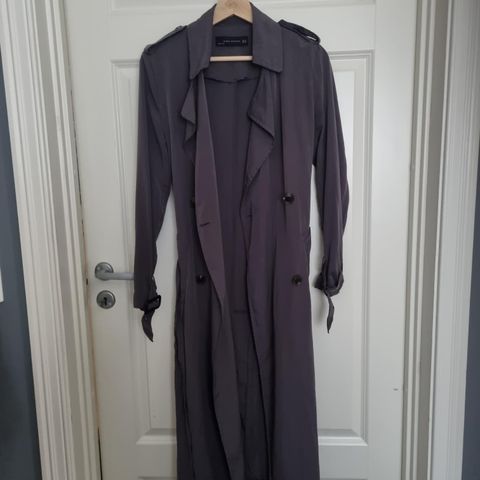 Trenchcoat Zara brukt 1- 2 ganger